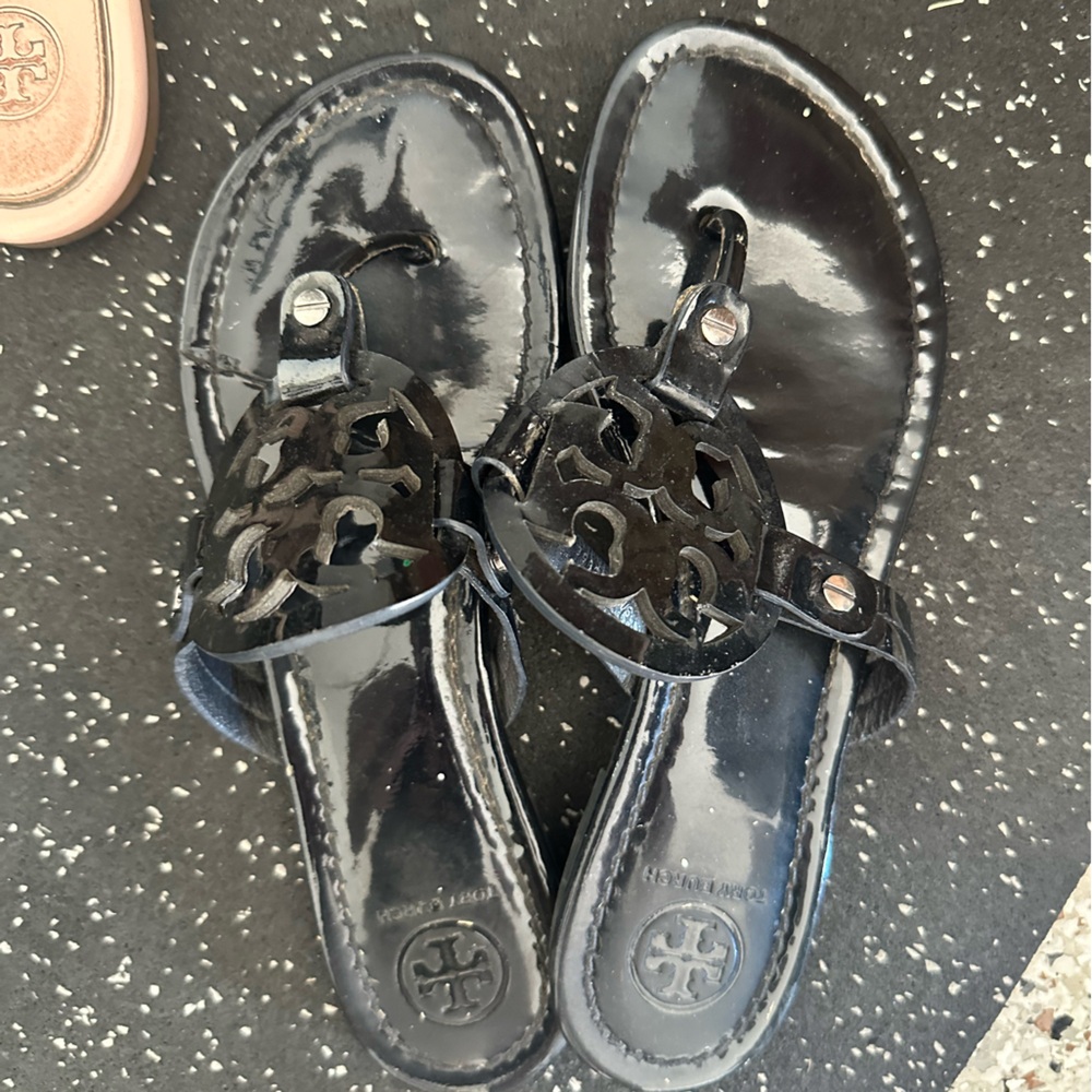 Tory Burch miller size 6 black patten